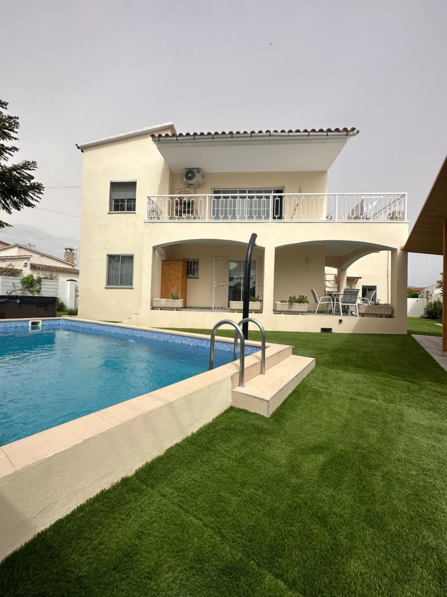 Requesens Playa Empuriabrava