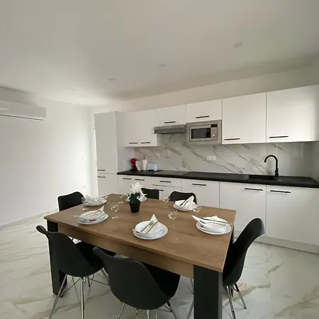Requesens Playa Apartment Empuriabrava Exterior photo